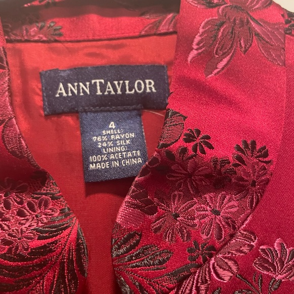 Ann Taylor silk vest - Picture 3 of 3